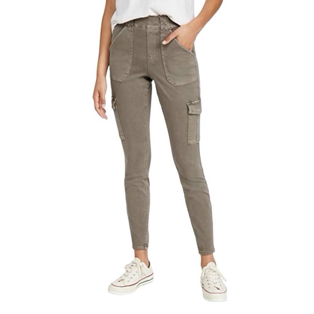NWT Spanx Stretch Twill Ankle Cargo Pant‎ in Desert Dune Size Small